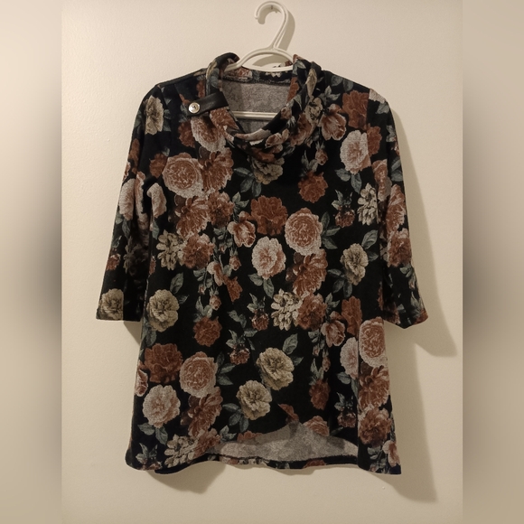 None Tops - 2 For 25$ Black Floral Women's 3/4 Sleeve Blouse with Studded Details